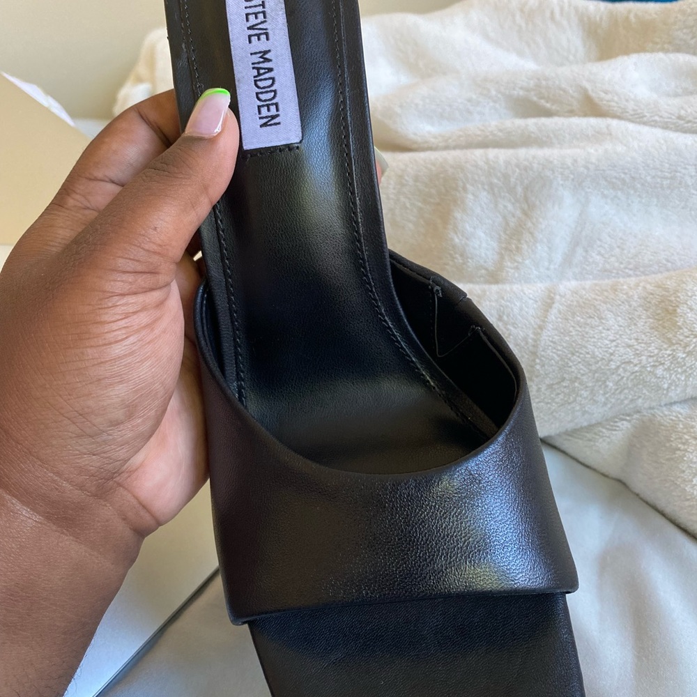 Steve Madden Heels! Size 10! Black! New style heels! Good leather! - Picture 6 of 6